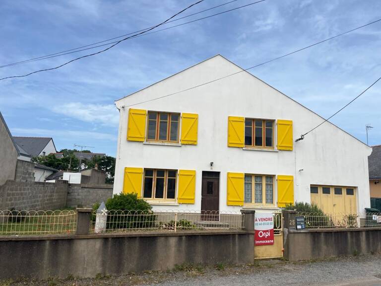 Maison à rénover, fort potentiel maison de près de 180m² + hangar de 52m² au sol — photo 1