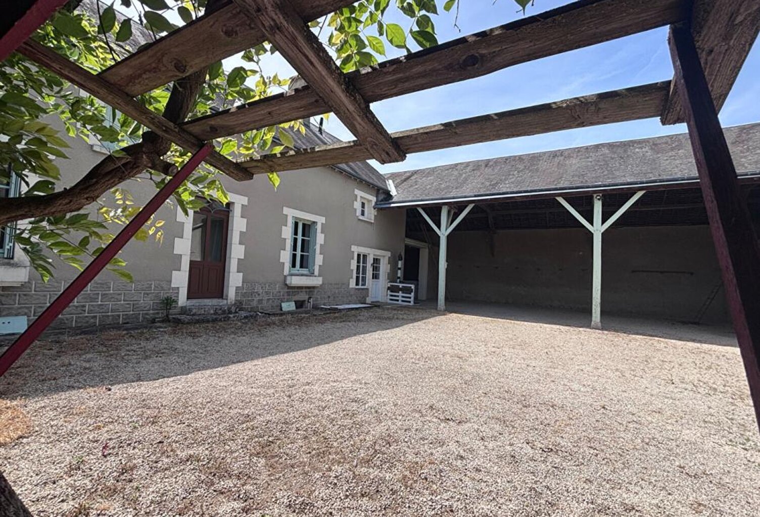 Ensemble immobilier Vineuil Maison + Granges — photo 1