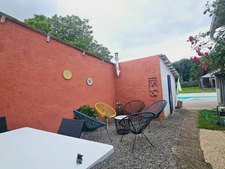 BOURGES MAISON 98.4M² + APPARTEMENT INDEPENDANT 44.4M² PISCINE JARDIN GARAGE — photo 1