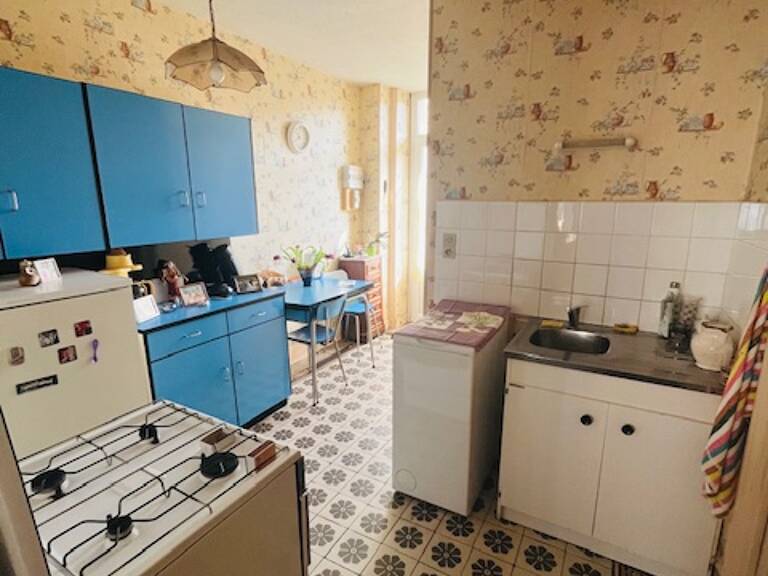 A VENDRE POUR INVESTISSEUR ROANNE  42300 — photo 1