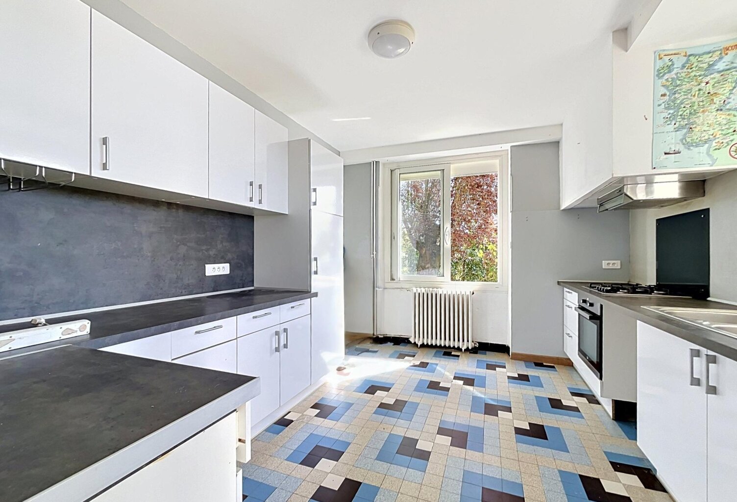 Grande maison familliale 174 m², 6 chambres, jardin. — photo 1