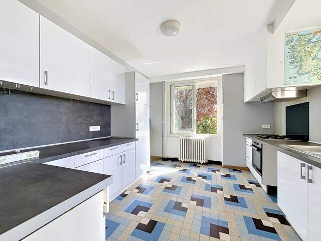Grande maison familliale 174 m², 6 chambres, jardin. — photo du bien