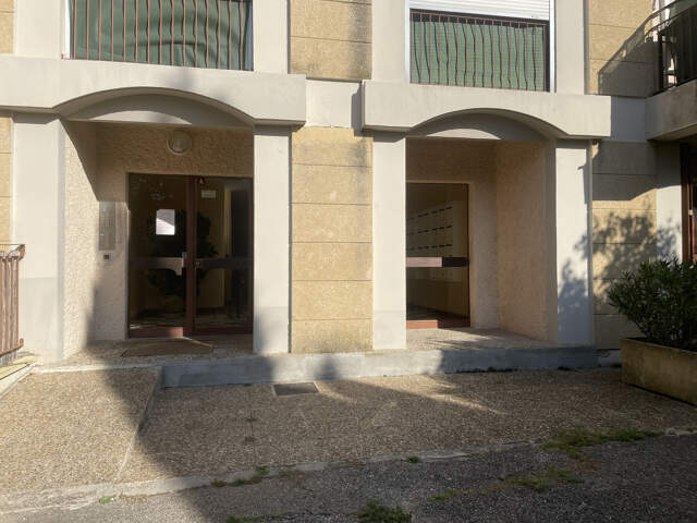 Appartement avec balcons en résidence — photo du bien