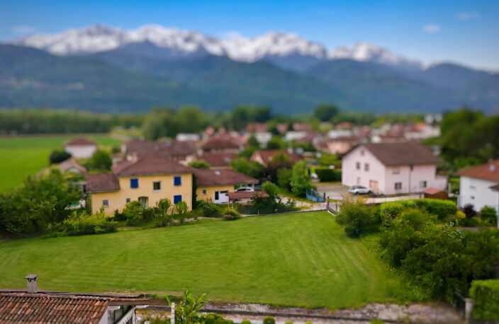 DPT (38) - A VENDRE - Terrain 468m2 - viabilisé - CROLLES — photo 2