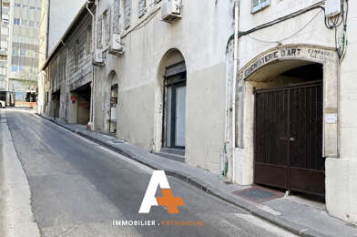 Commerce  320000 €