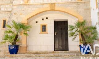 Maison 7 Pièces 210 m² à louer à Saint-Maximin-la-Sainte-Baume (83470)