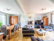 Vente Maison/villa 9 pièces — photo 2