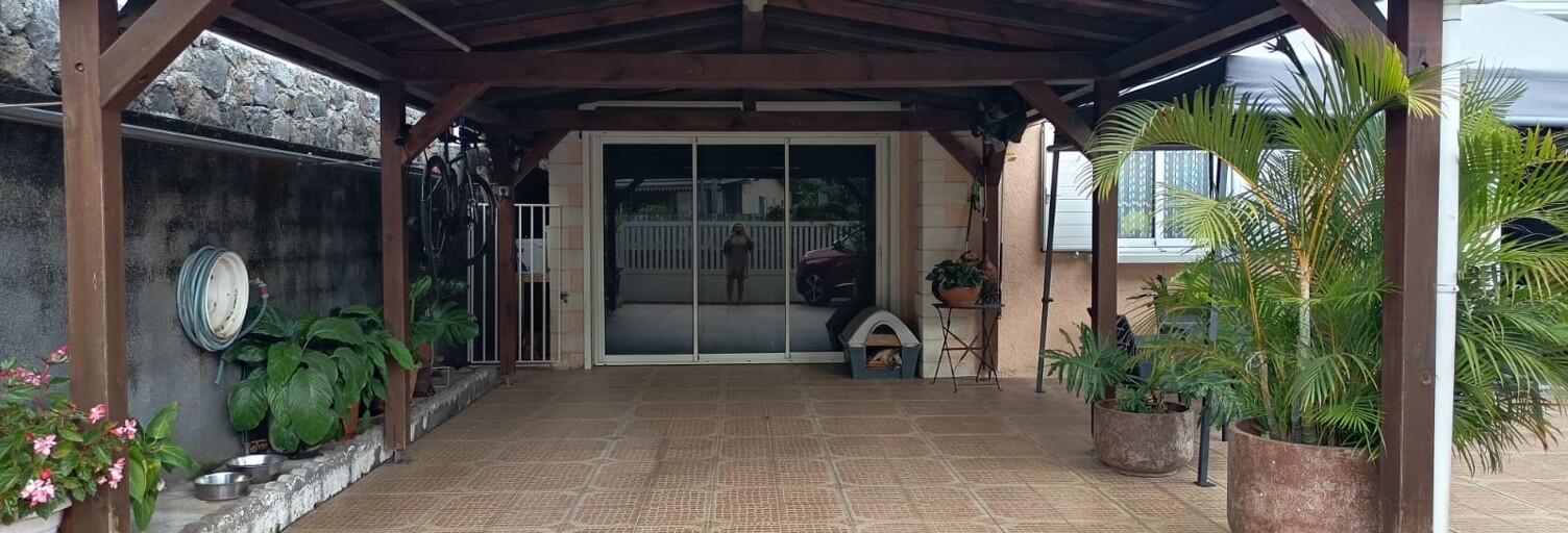 Maison 8 Pièces 239 m² à vendre à Le Tampon (97430)
