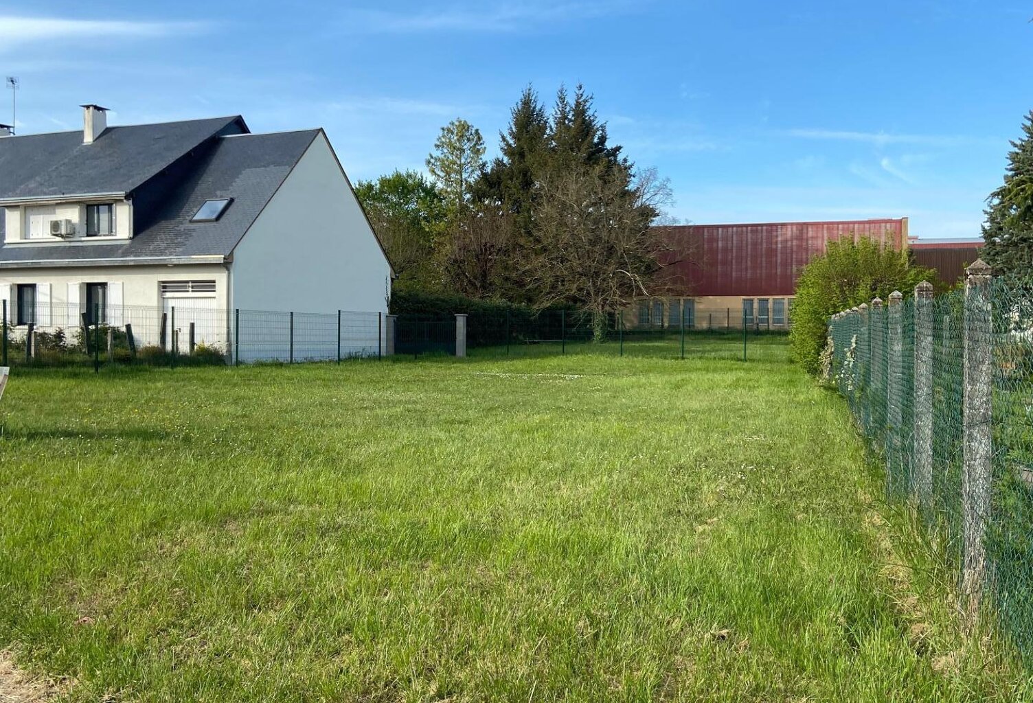 Terrain à bâtir bien situé — photo 1