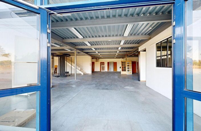 SAINT GAUDENS-SHOWROOM /BUREAUX / LOCAL COMMERCIAL — photo 2