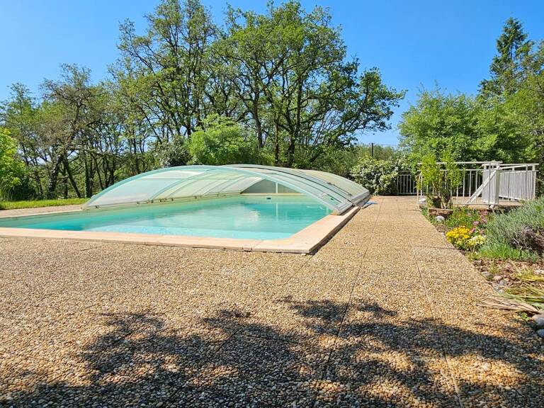 Propriété - 8 chambres - Écrin de verdure - Lot 46 — photo 1
