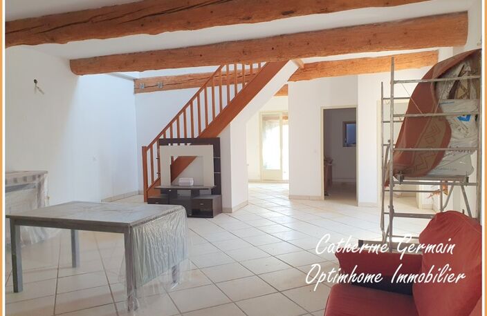 A Montbrun des Corbières ; A vendre en exclusivité ; Ensemble composé de 2 maisons en cours de rénovation, d’une magnifique cave viticole le tout sur un terrain de 1409m² — photo 2