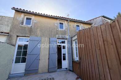 Immeuble  256000 €