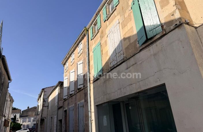 IMMEUBLE DE RAPPORT CLÉ EN MAIN EN PLEIN CENTRE de Marans  17230 — photo 2