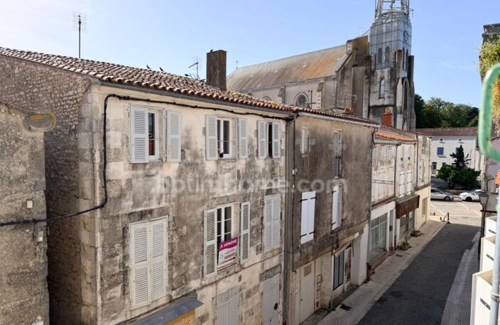 IMMEUBLE DE RAPPORT CLÉ EN MAIN EN PLEIN CENTRE de Marans  17230 — photo 4