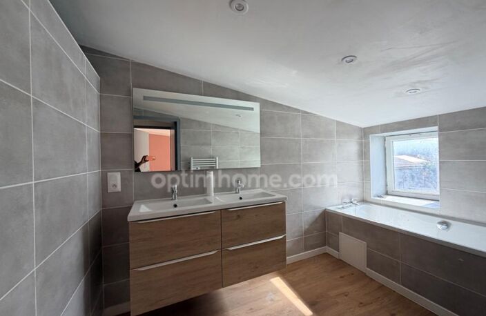 IMMEUBLE DE RAPPORT CLÉ EN MAIN EN PLEIN CENTRE de Marans  17230 — photo 5