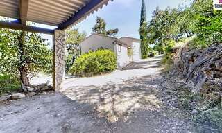 Maison 5 Pièces 115 m² à vendre à Esparron-de-Verdon (04800)
