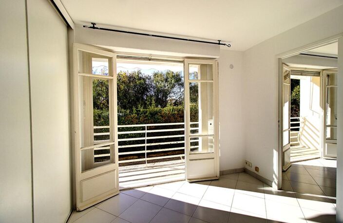 Cannes Montfleury - Appartement 2 pièces avec vue sur parc arboré — photo 5