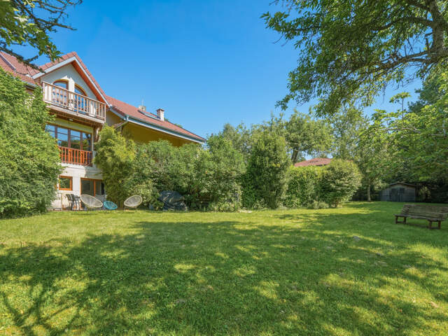 Maison à vendre 7 pièces ECHENEVEX (01) — photo du bien