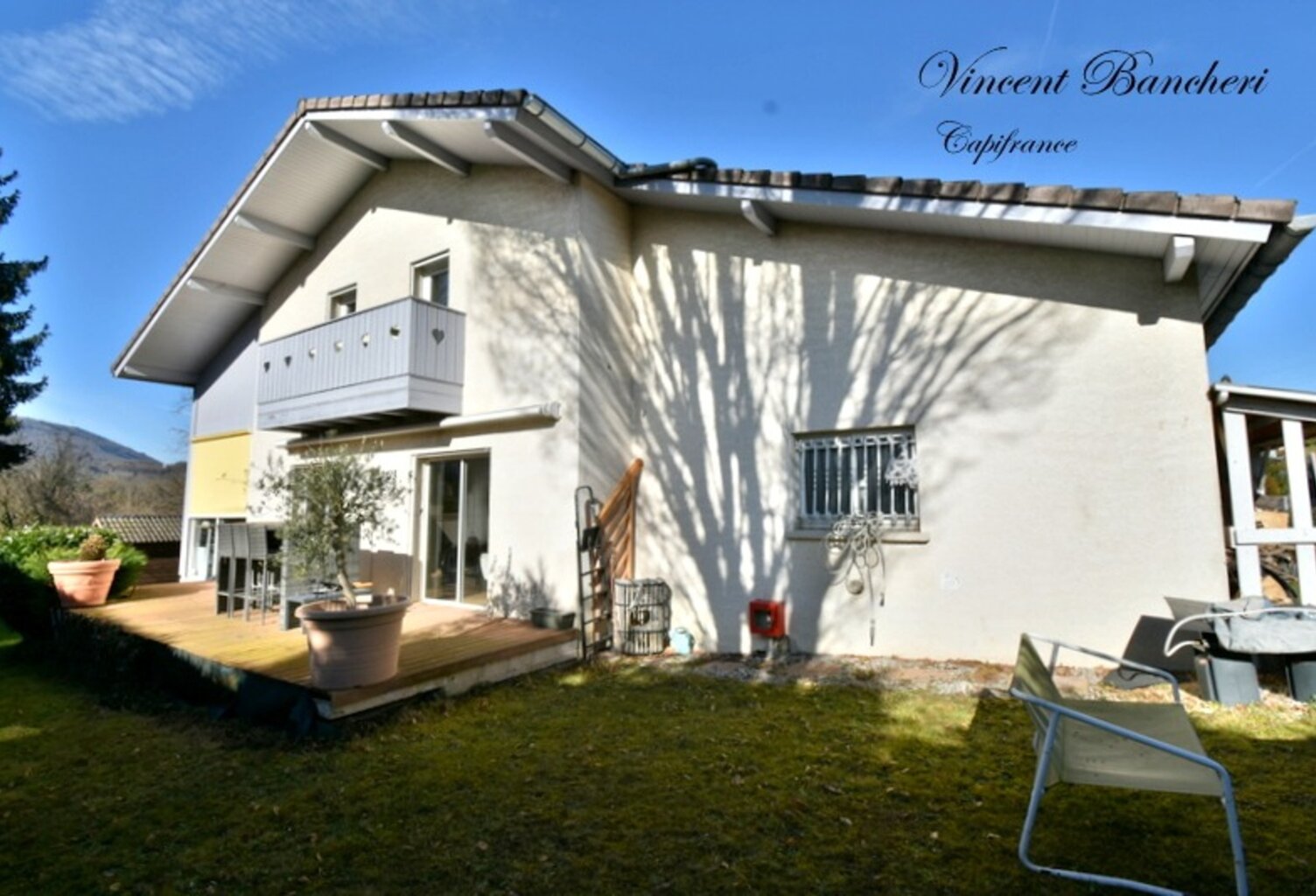 Maison familiale d'environ 160 m² avec piscine, 5 chambres et terrain de plus de 1160 m² au cœur d'un secteur prisé de Reignier — photo 1