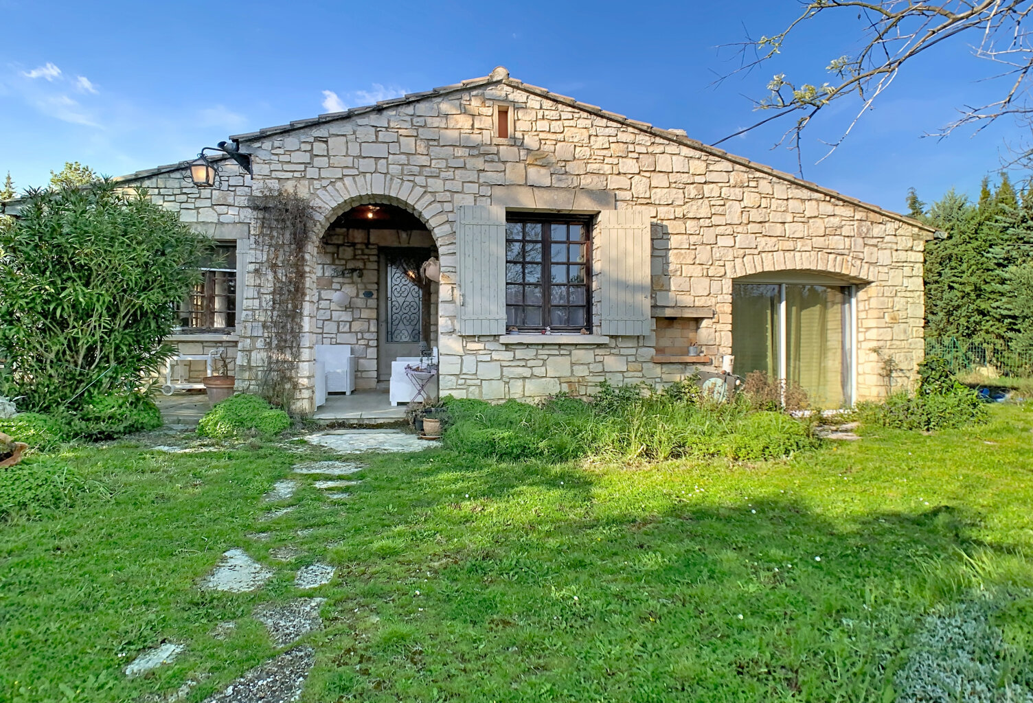 Dept 84 - Saint-Saturnin les Apt - Maison  plain-pied 3 pièc — photo 1