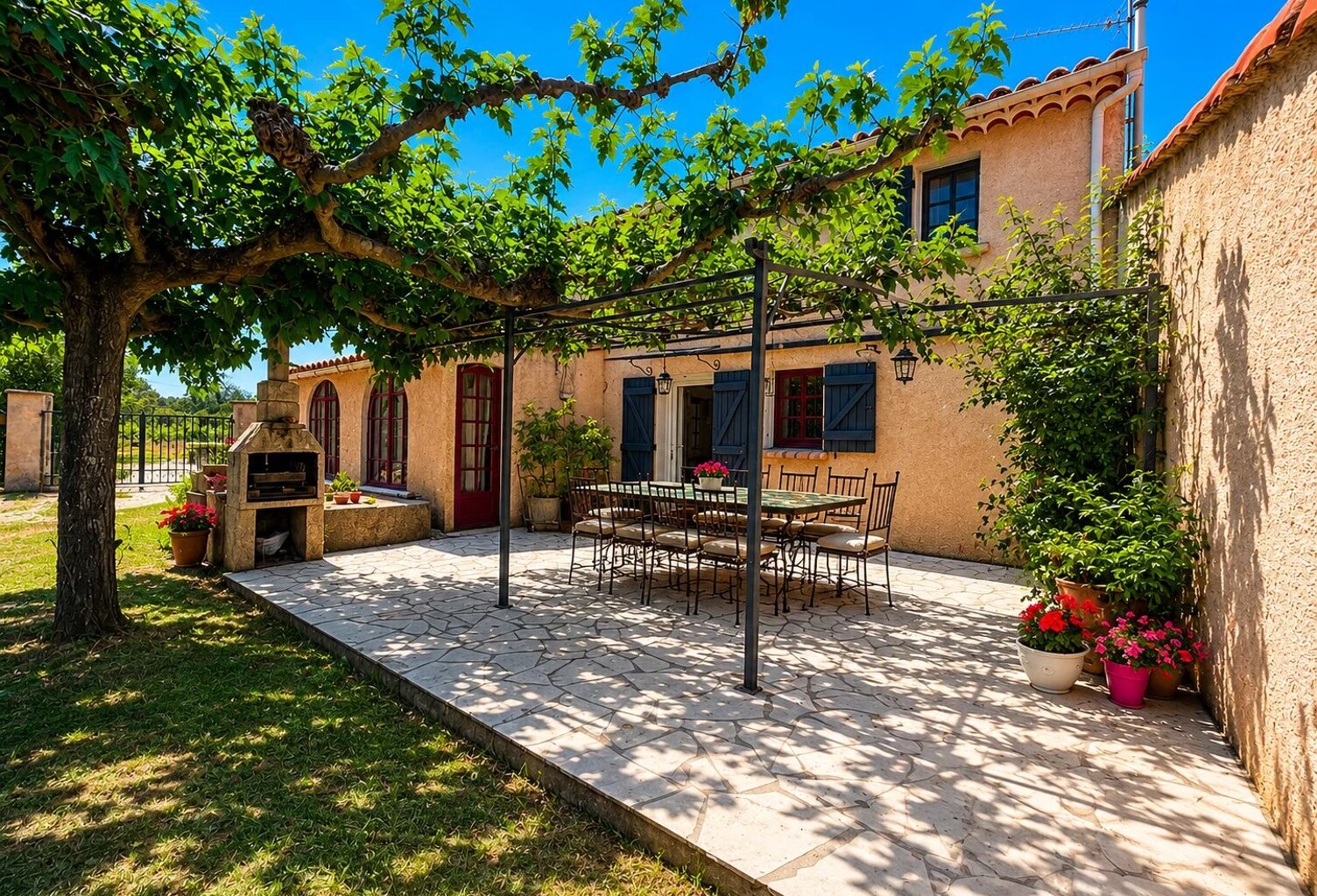 GONFARON – Maison 99 m² – 3 chambres – Terrain plat de 5 327 m² – Garage — photo 1