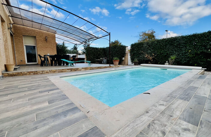 Vente villa de plain-pied T5 garage piscine sur 450m2 — photo 5
