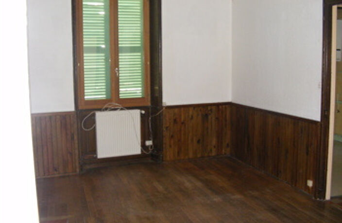 Petite maison de ville à rénover. 65 m2 hab. — photo 4