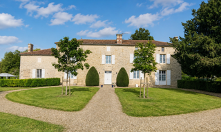 Maison 8 Pièces 287 m² à vendre à Saint-Groux (16230)