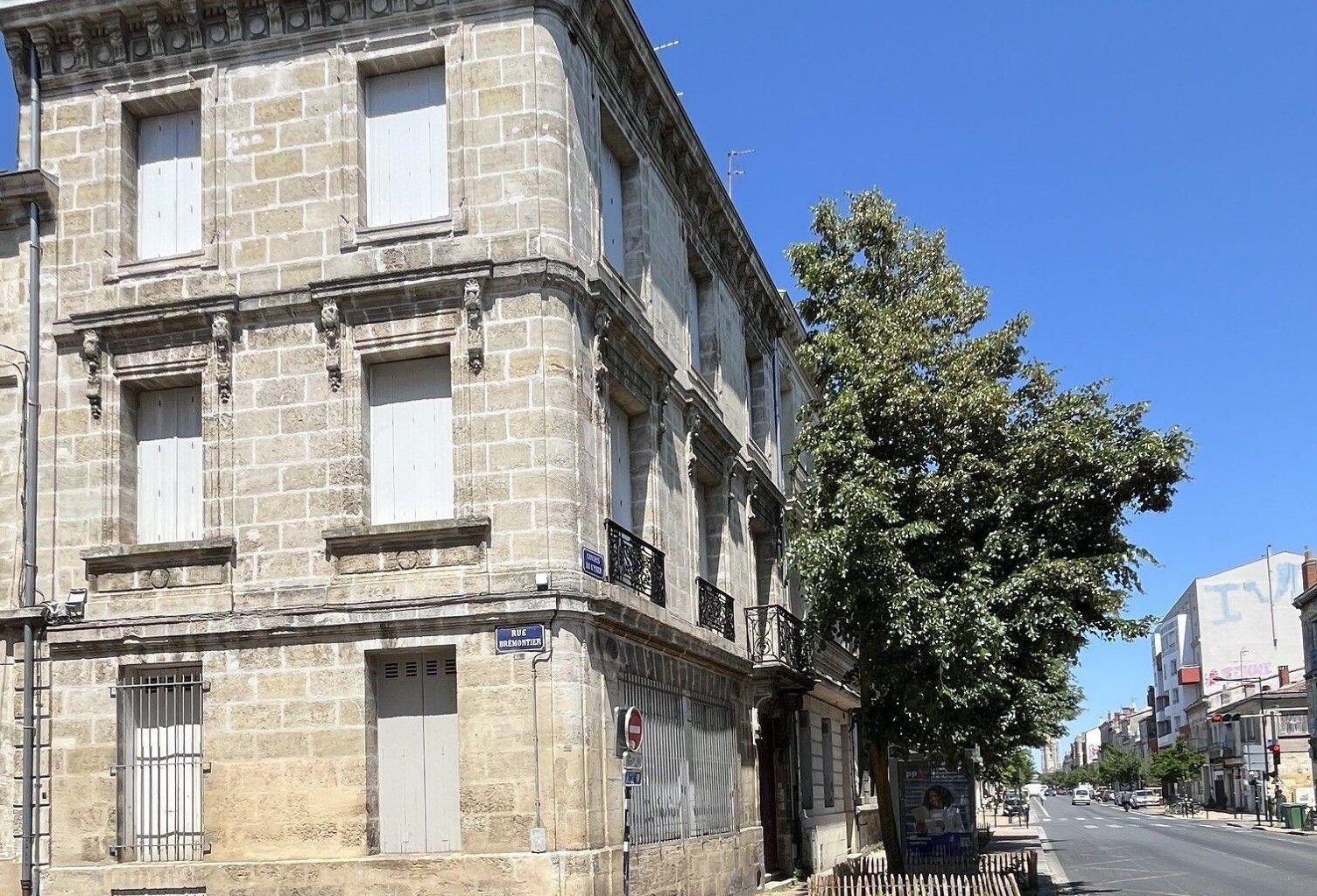 Immeuble - 136m² - Bordeaux — photo 1