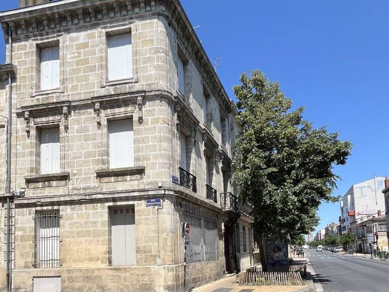Immeuble - 136m² - Bordeaux — photo 1