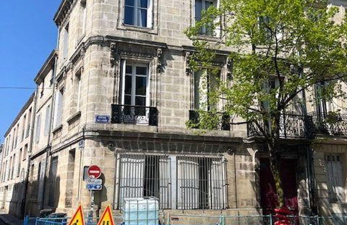 Immeuble - 136m² - Bordeaux — photo 2