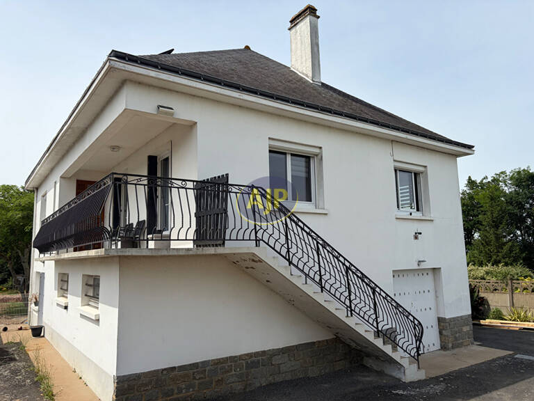 Maison Bourg Avessac - 6 pièces - 108 m2 - 1579 m2 Terrain — photo 1