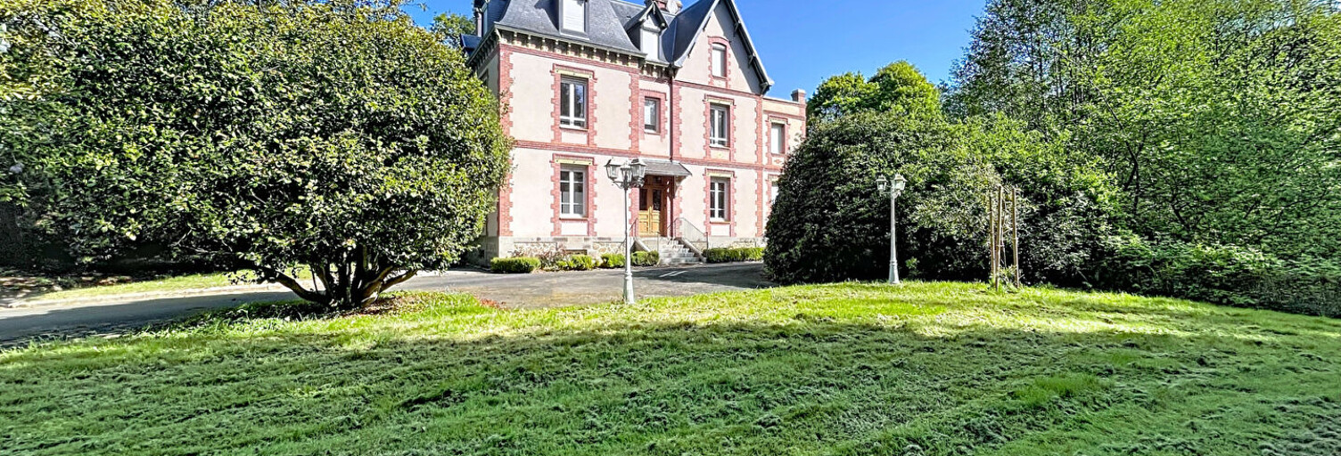 Maison 10 Pièces 340 m² à vendre à Plœuc-L'Hermitage (22150)