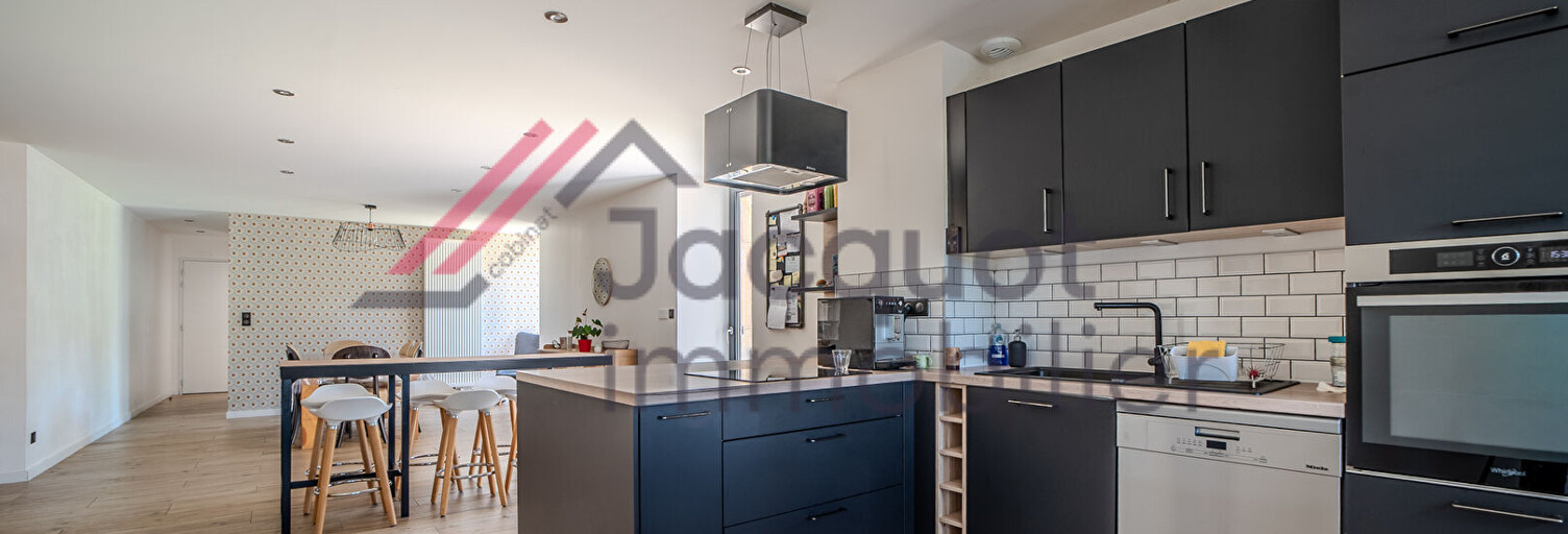 Maison 5 Pièces 141 m² à vendre à Domblans (39230)