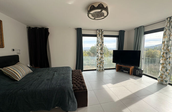 Vente Exclusivité Puy St Reparade en campagne LC Gestion vous propose une maison contemporaine de type 7 sur 5056 m² de terrain avec piscine — photo 4