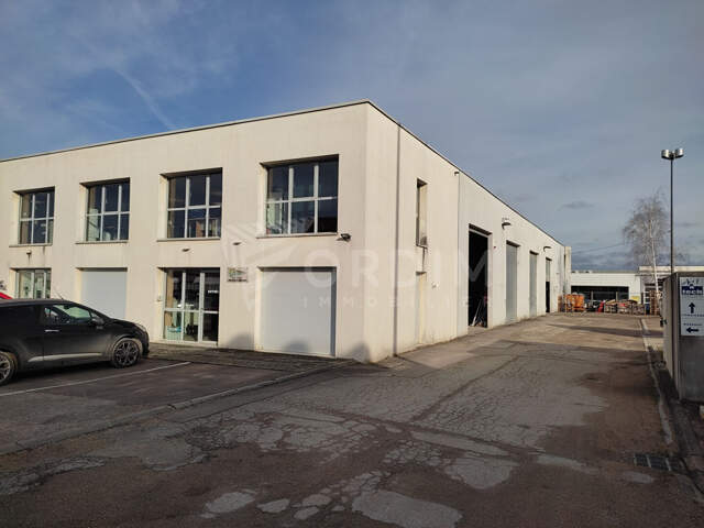 AUXERRE - LOCAL D'ACTIVITE - BUREAUX 104M² - DEPOT 238M² + MEZZANINE - TERRAIN PRIVATIF  200M² — photo du bien