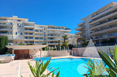 FRÉJUS PLAGE  T1 BIS AVEC COIN NUIT, PISCINE, PARKING — photo du bien