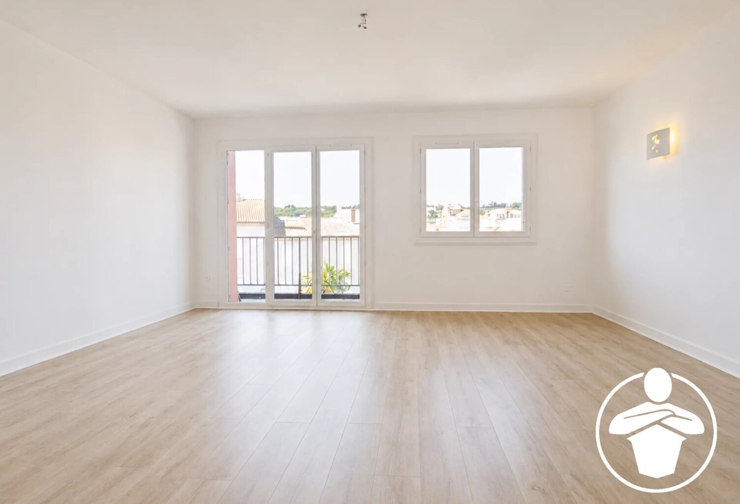 EN EXCLUSIVITÉ – T2 traversant de 55 m² avec balcons, entrée centrale et espace dressing – Proche du centre-ville d’Agen — photo 1