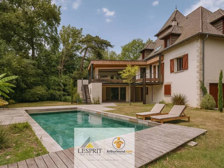 Maison d’Exception avec Parc Arboré et Piscine en Pierre de Bali — photo 1