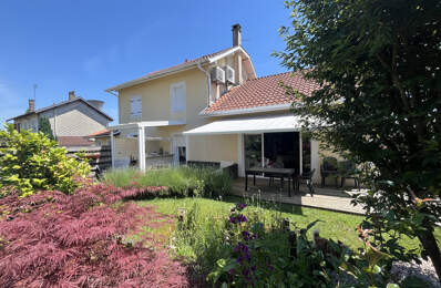 Coquette maison mitoyenne — photo du bien