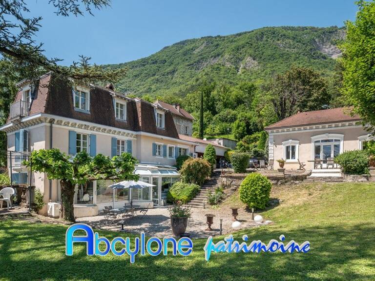 Maison de maître de 259 m² sur un terrain de 1940 m² — photo 1