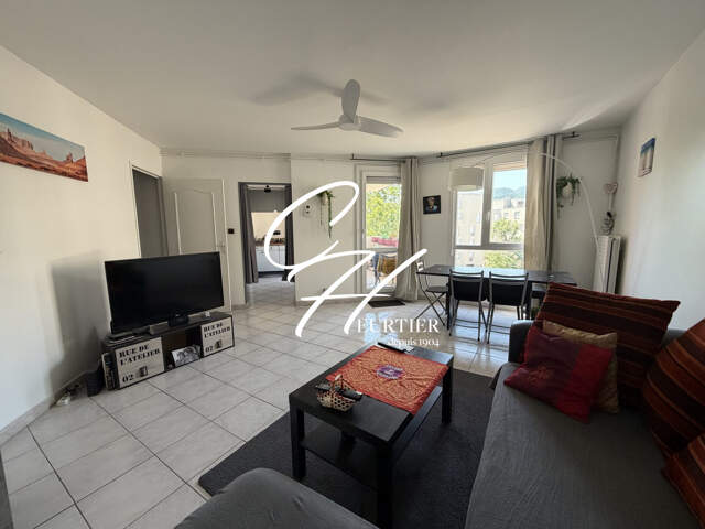 FONTAINE appartement T4 avec grand balcon en trés bon état — photo du bien