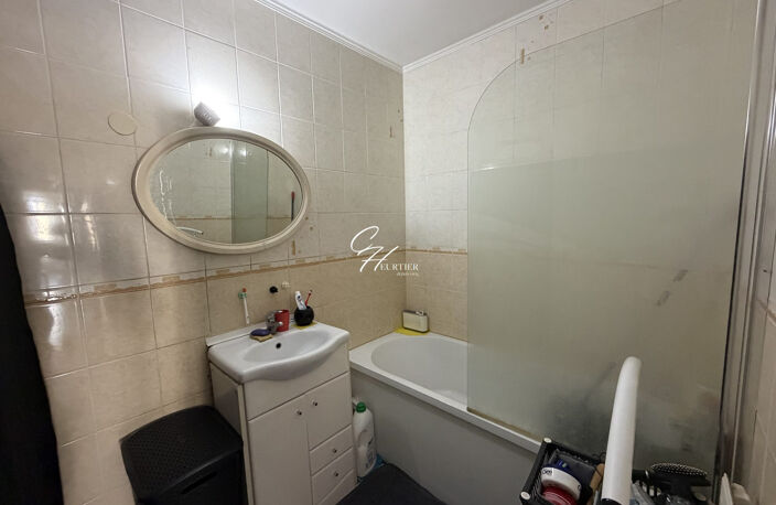 FONTAINE appartement T4 avec grand balcon en trés bon état — photo 4