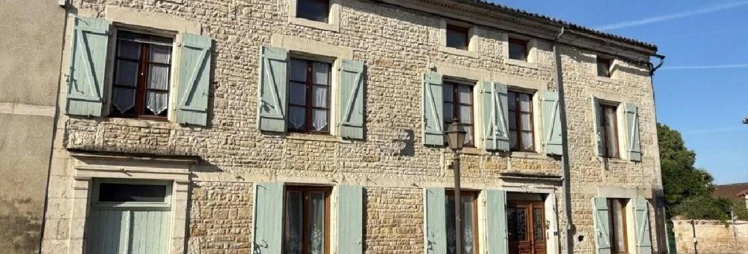 Maison 11 Pièces 237 m² à vendre à Villefagnan (16240)