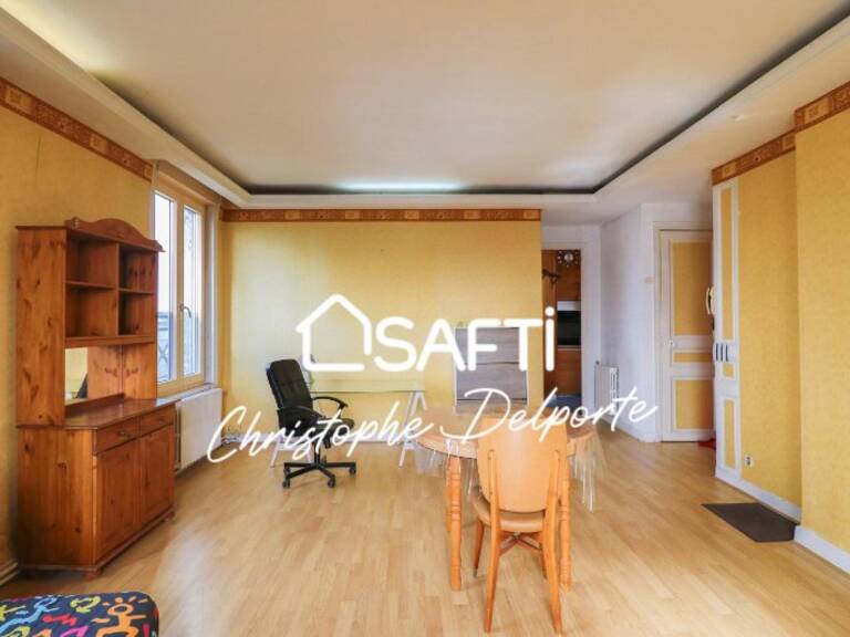 T2 48m² dernier étage Place Jamot + cave — photo 1