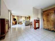 Rez de jardin de 101m2, terrasse, 2 parkings — photo 4