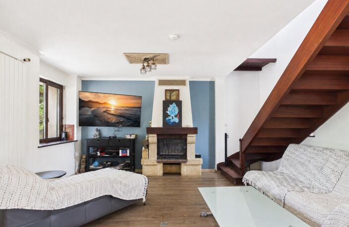 LANDIVISIAU  Propriété avec grand terrain clos, dépendances et fort potentiel pour projet familial ou professionnel — photo 3