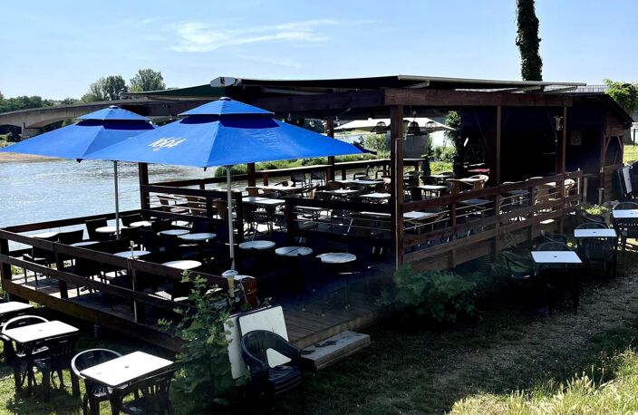 Fonds de commerce  Bar/ Restaurant 275 m2 Sancerre face à la Loire — photo 5