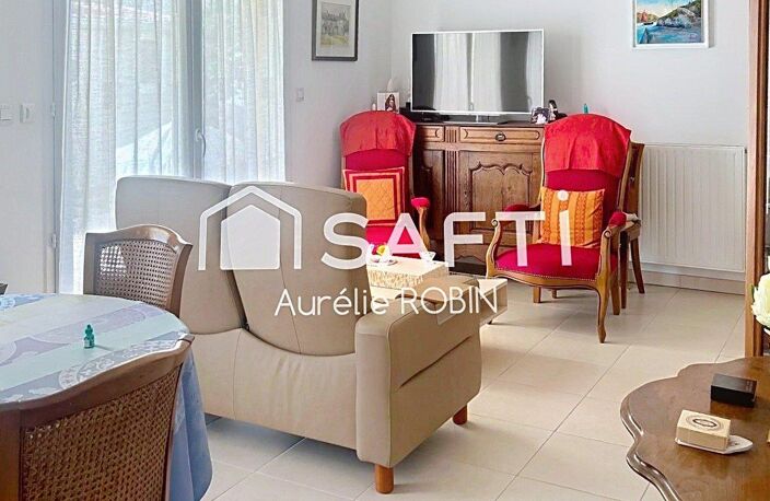 Maison familiale de 95m2 lumineuse avec terrain clôturé et arboré — photo 2